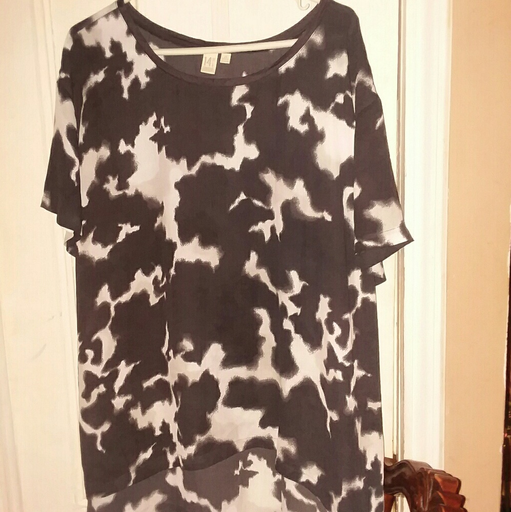 Short sleeve printed blouse