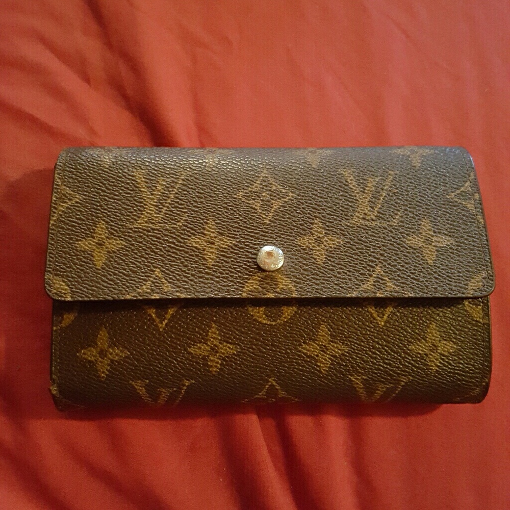 Louis Vuitton bifold wallet