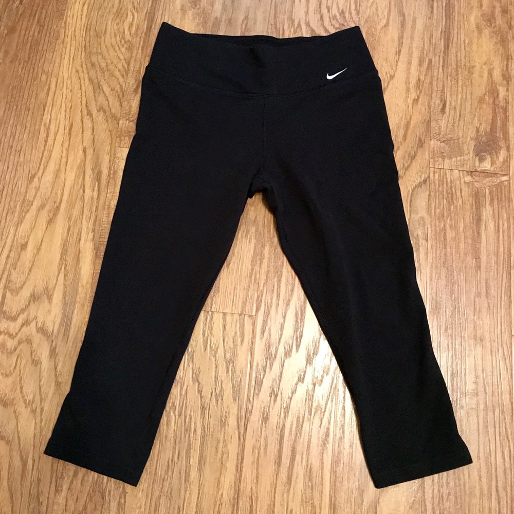Nike Dri-Fit cotton blend capri leggings