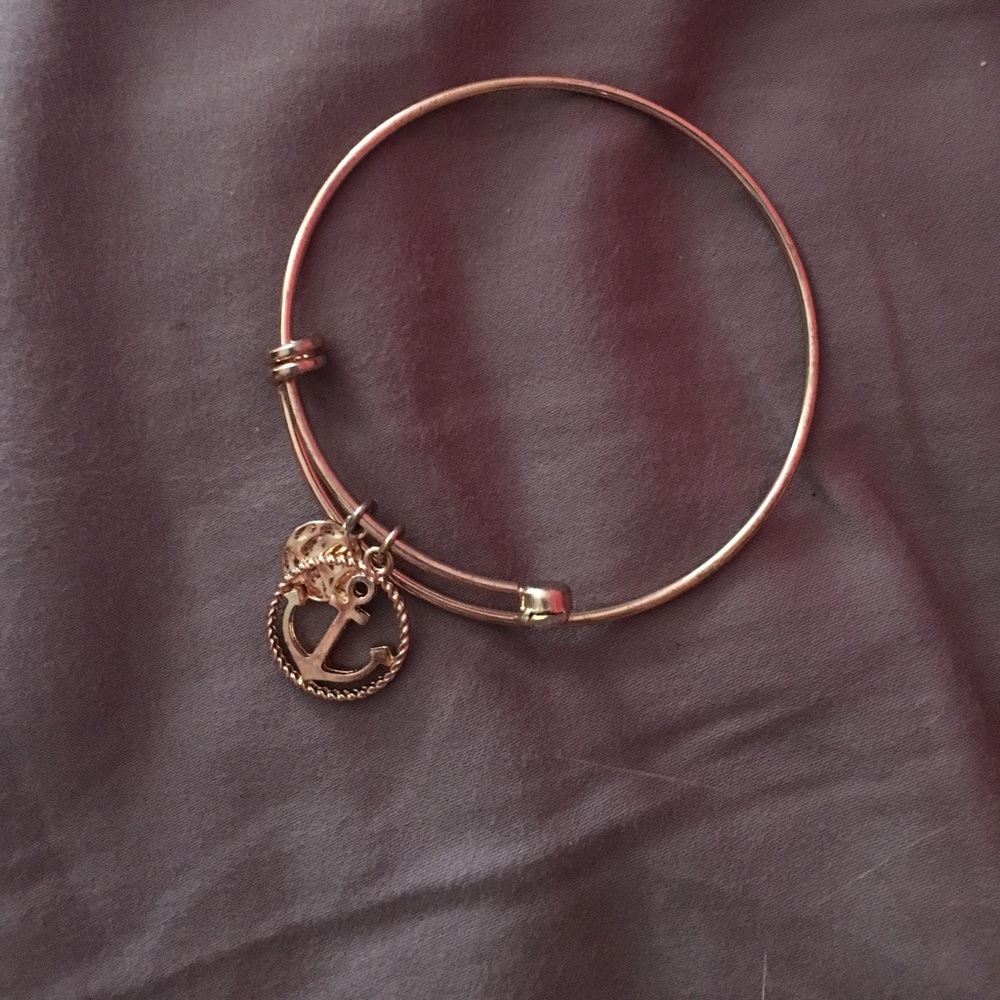 NEVER WORN!!!! Gold Alex and Ani like bracelet