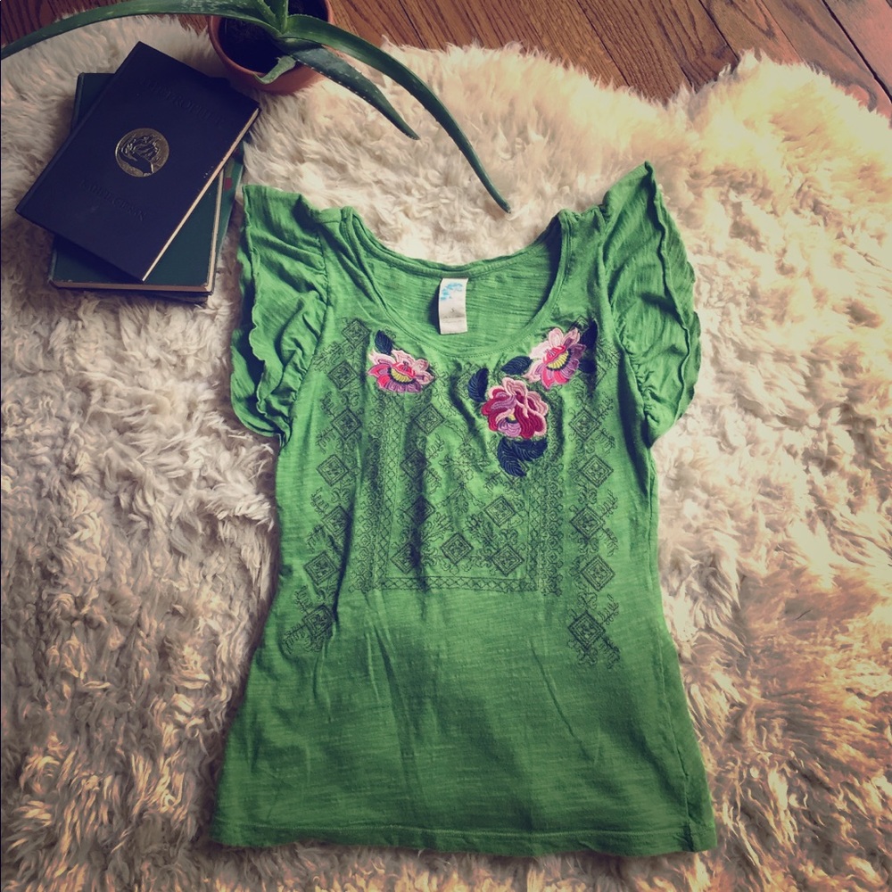 Anthropoligie flutter sleeve t-shirt