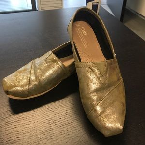 EUC Women's TOMS size 9. Literally worn Twice!