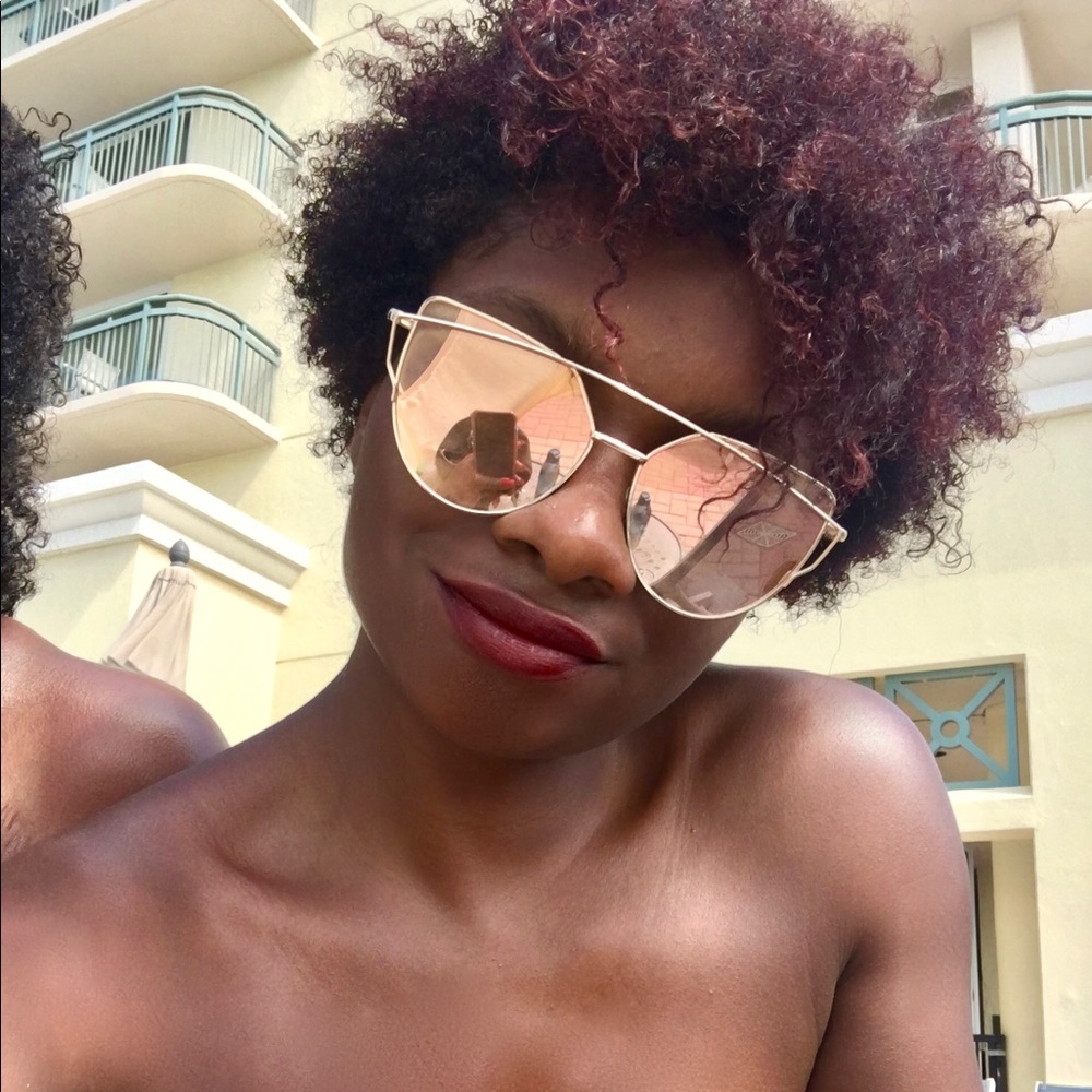 Meet your Posher, Ahmyere