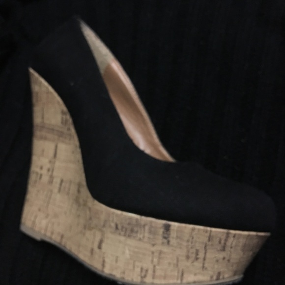 Black Wedges - Picture 2 of 4