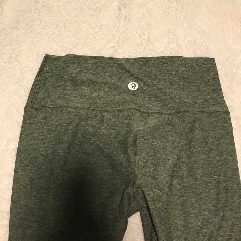 Cropped high waisted leggings