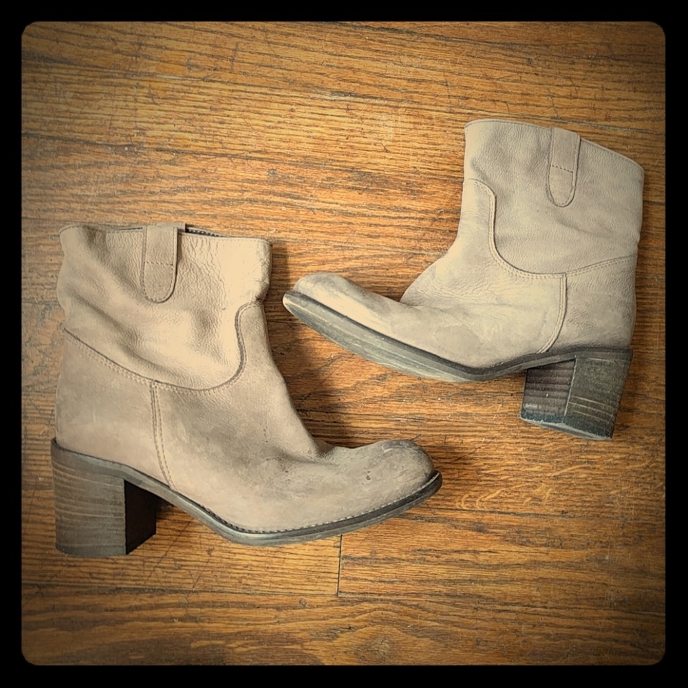Barneys NY brand Western style boots