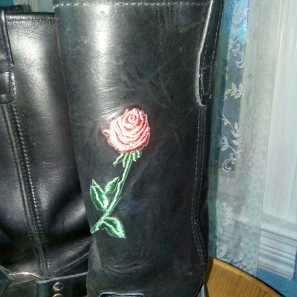 Boots - Picture 3 of 3