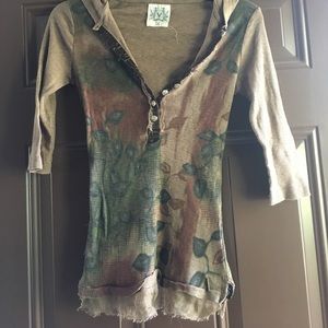 Women three-quarter length hooded shirt