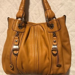 B. Makowsky Medium Tote - Glove Leather