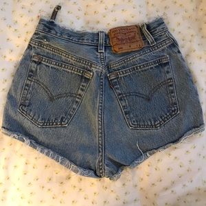 Levi high waisted shorts