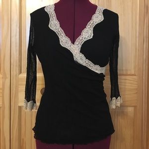 Black and creme Ann Ferriday long sleeve top