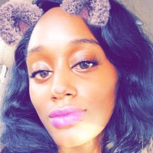 Meet your Posher, Yawnna