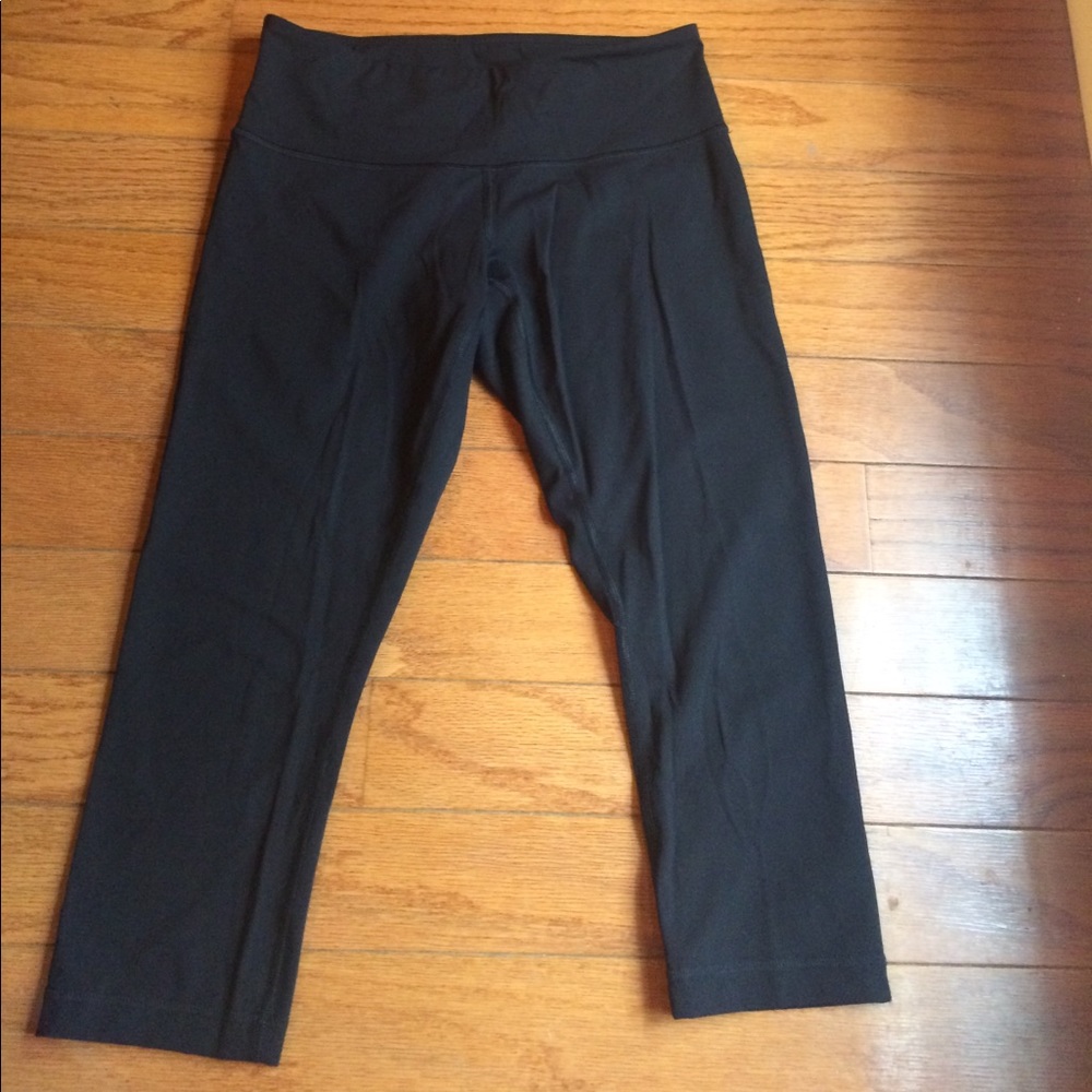 Lululemon VERY new Capri