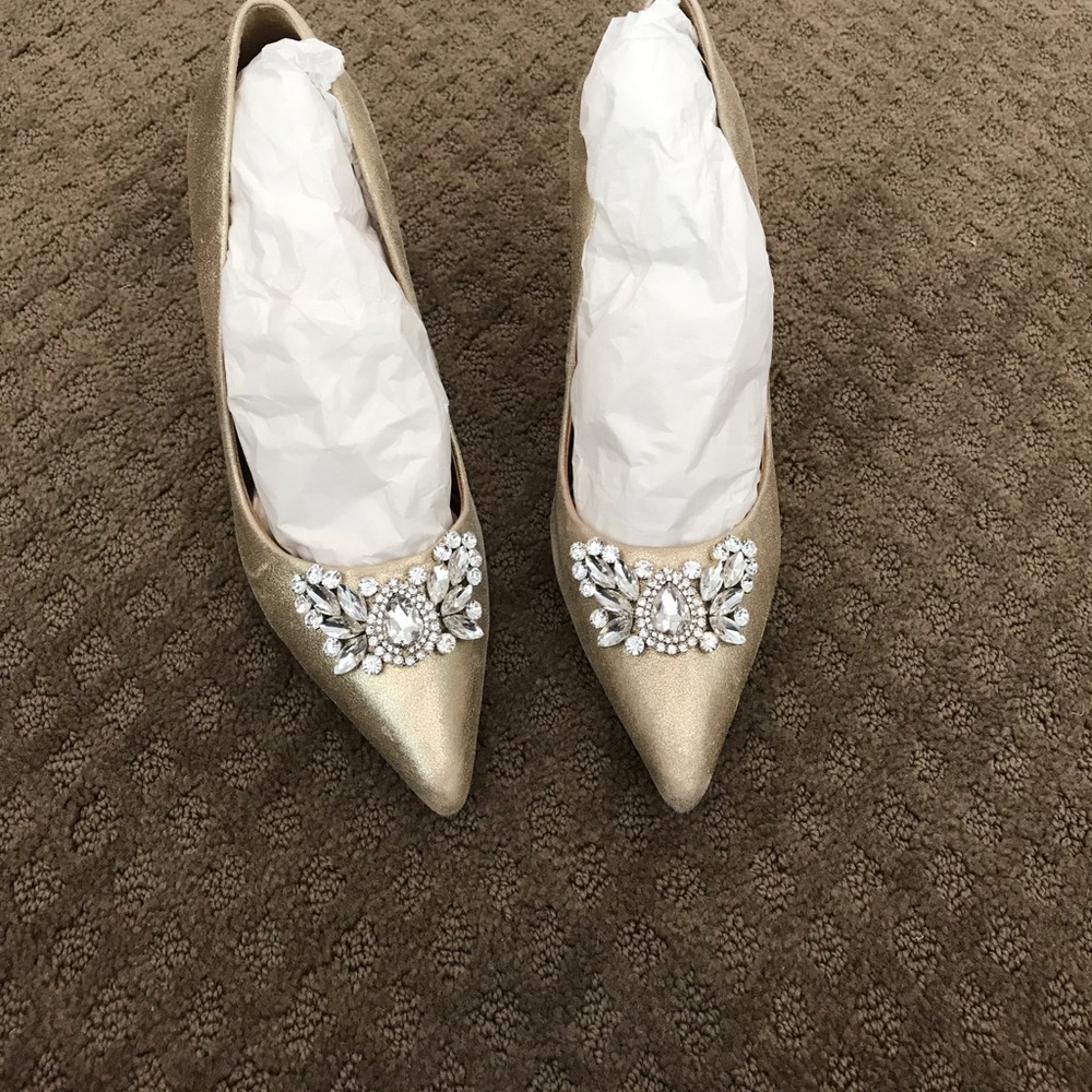 Badgley Mischka pump