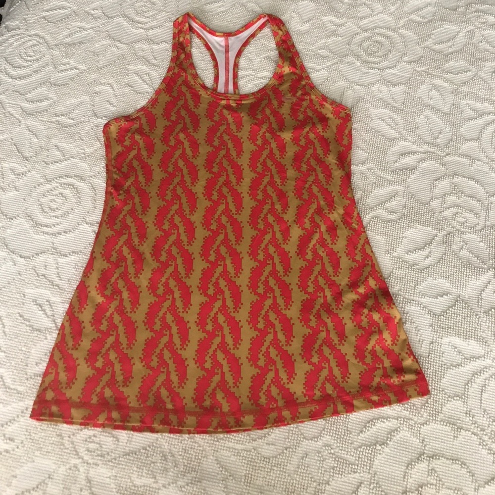 Nike digi tank Large
