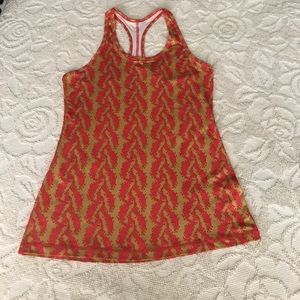 Nike digi tank Large