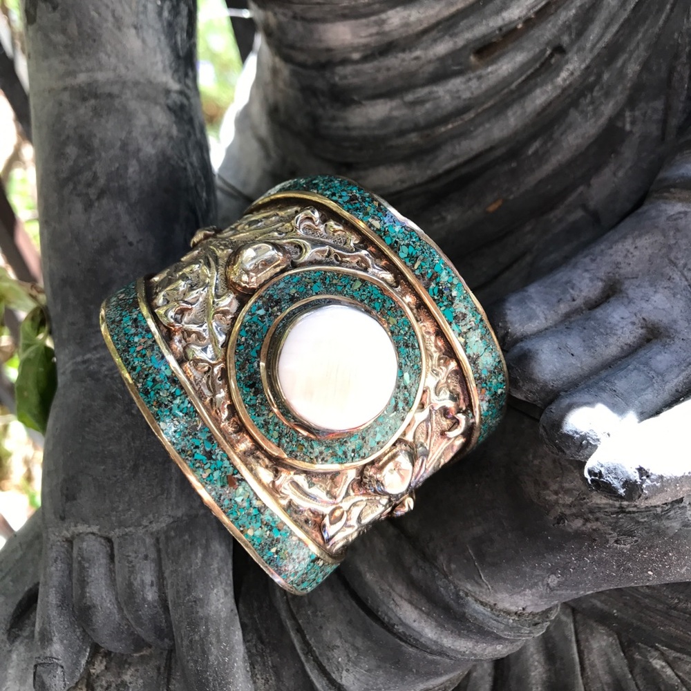Gorgeous statement vintage bracelet
