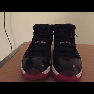 Air Jordan 11 bred