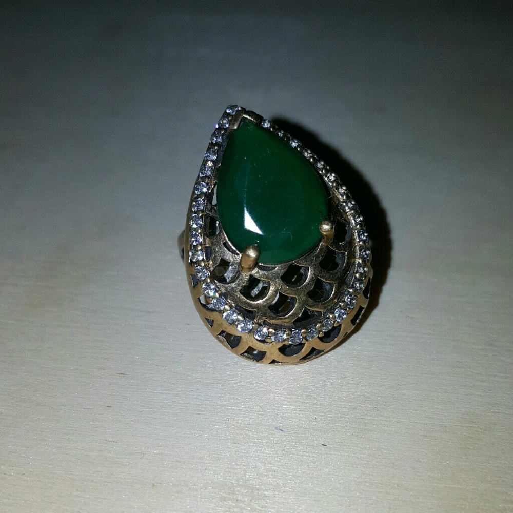Emerald sterling silver ring