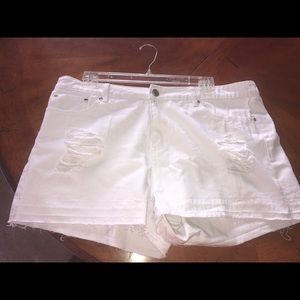 Boohoo distressed white jean shorts