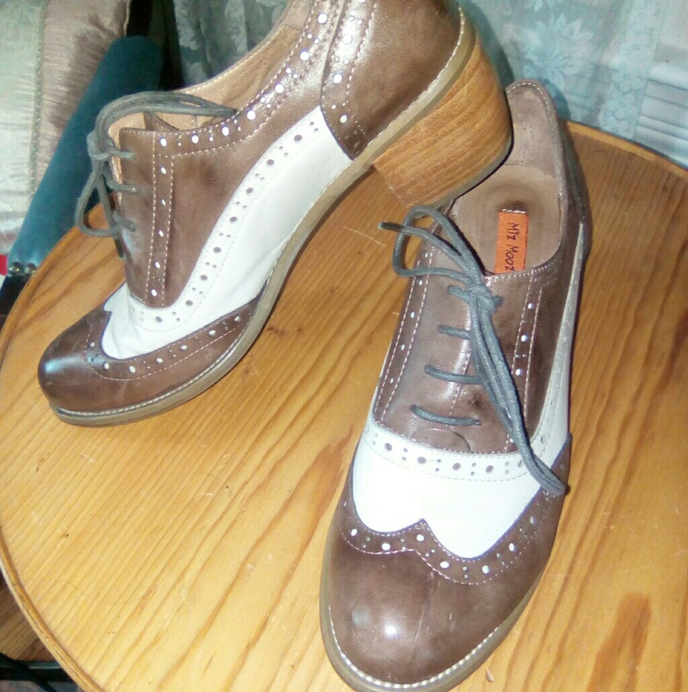 Cream and tan leather oxfords
