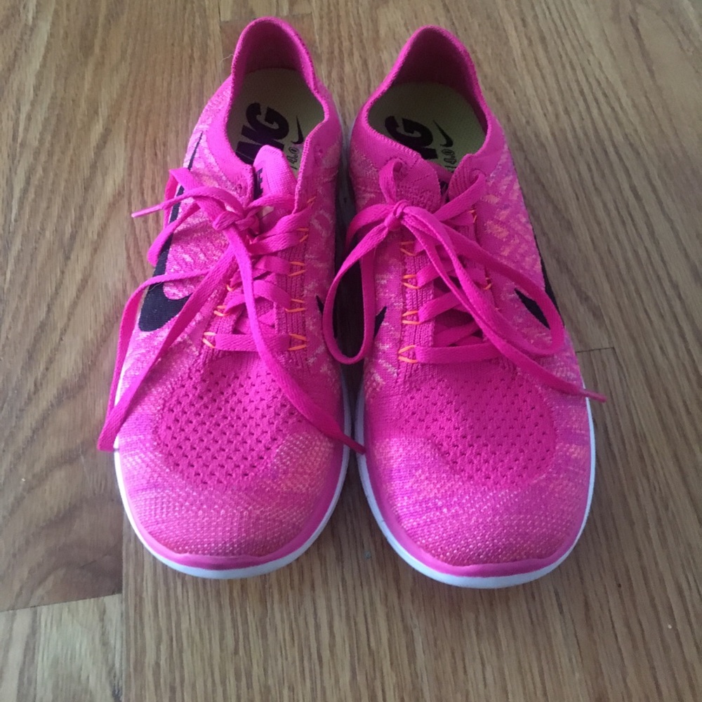 Nike sneakers 7.5 pink barefoot ride 4.0 worn once