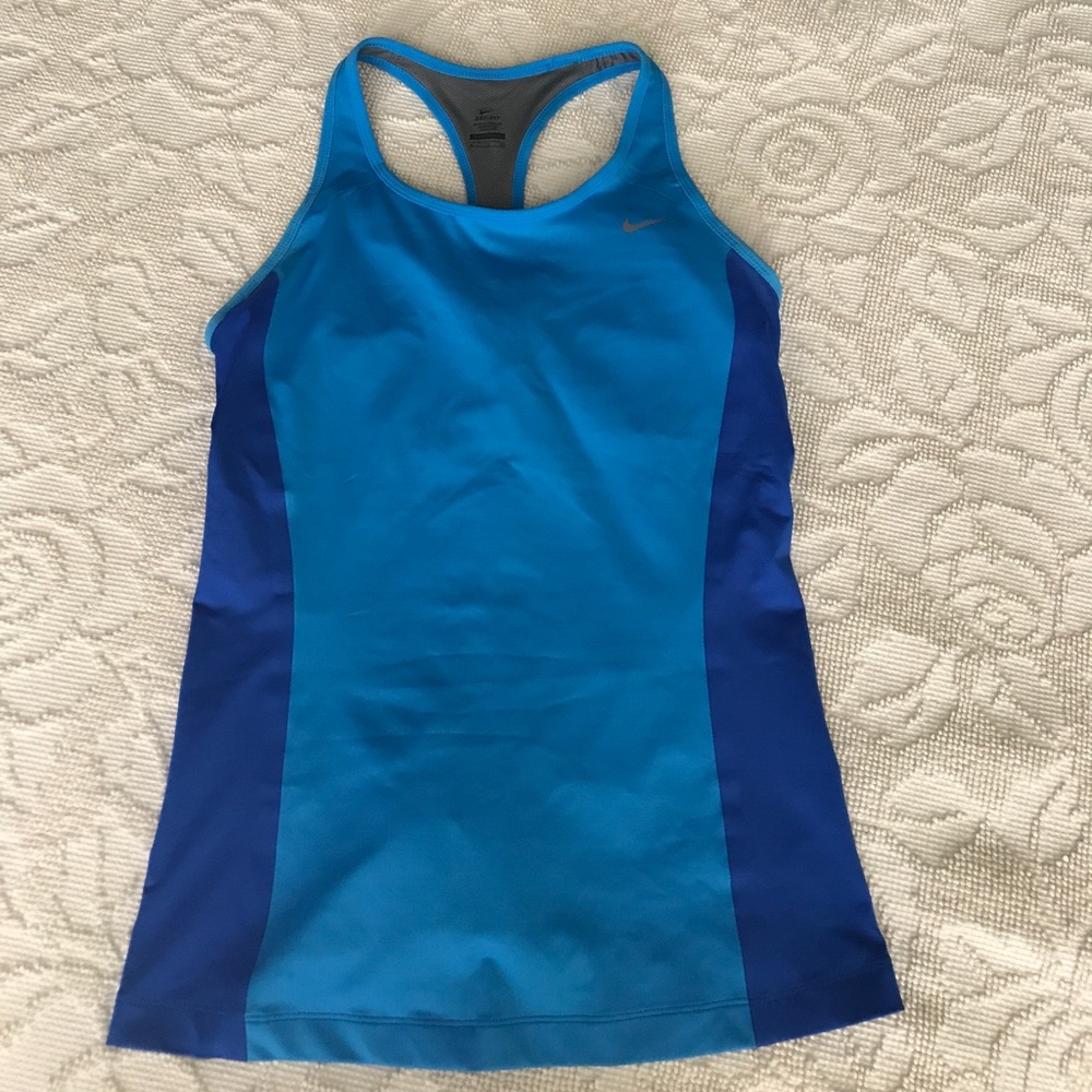 Nike gym tank Large