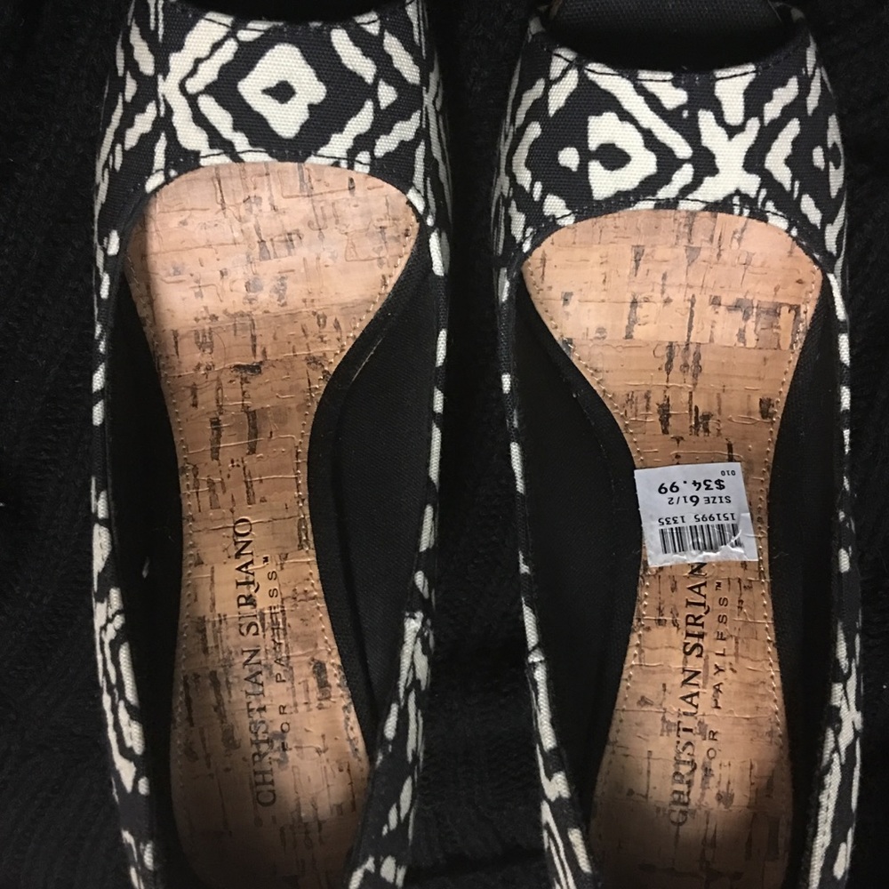 Patterned heels - Picture 3 of 5