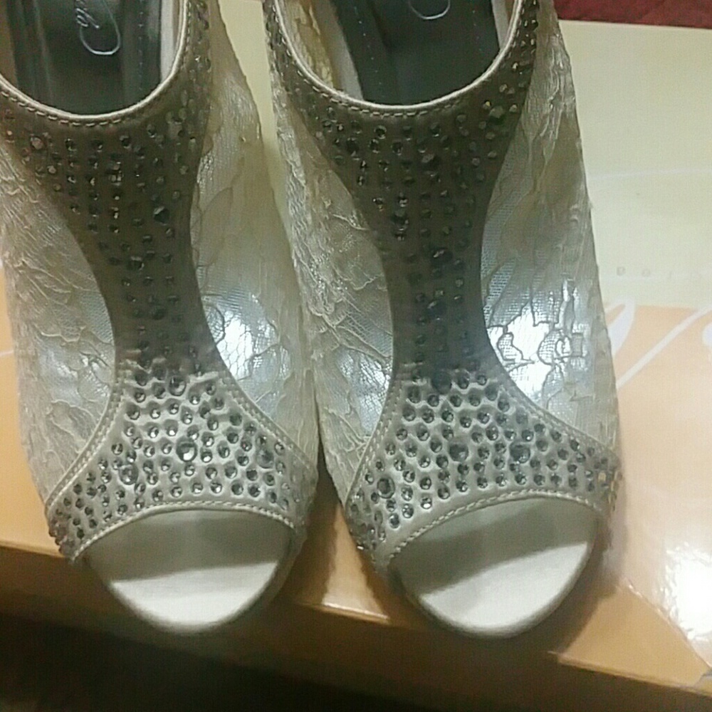 Davids bridal Lace Bootie heels