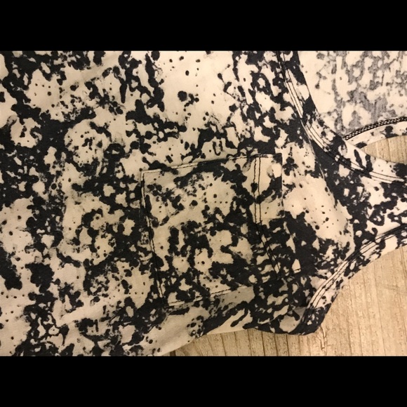 Victoria Secret Tank Top - Picture 2 of 3