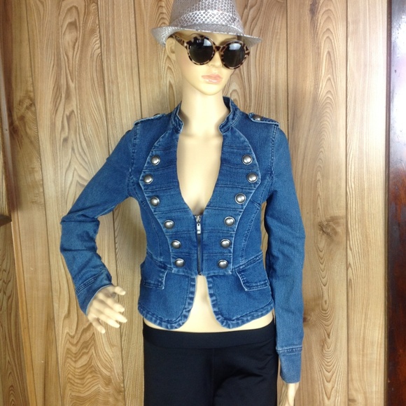 Forever 21 Jackets & Blazers - NWT Forever 21 Crop Denim Jacket Size Small Blue