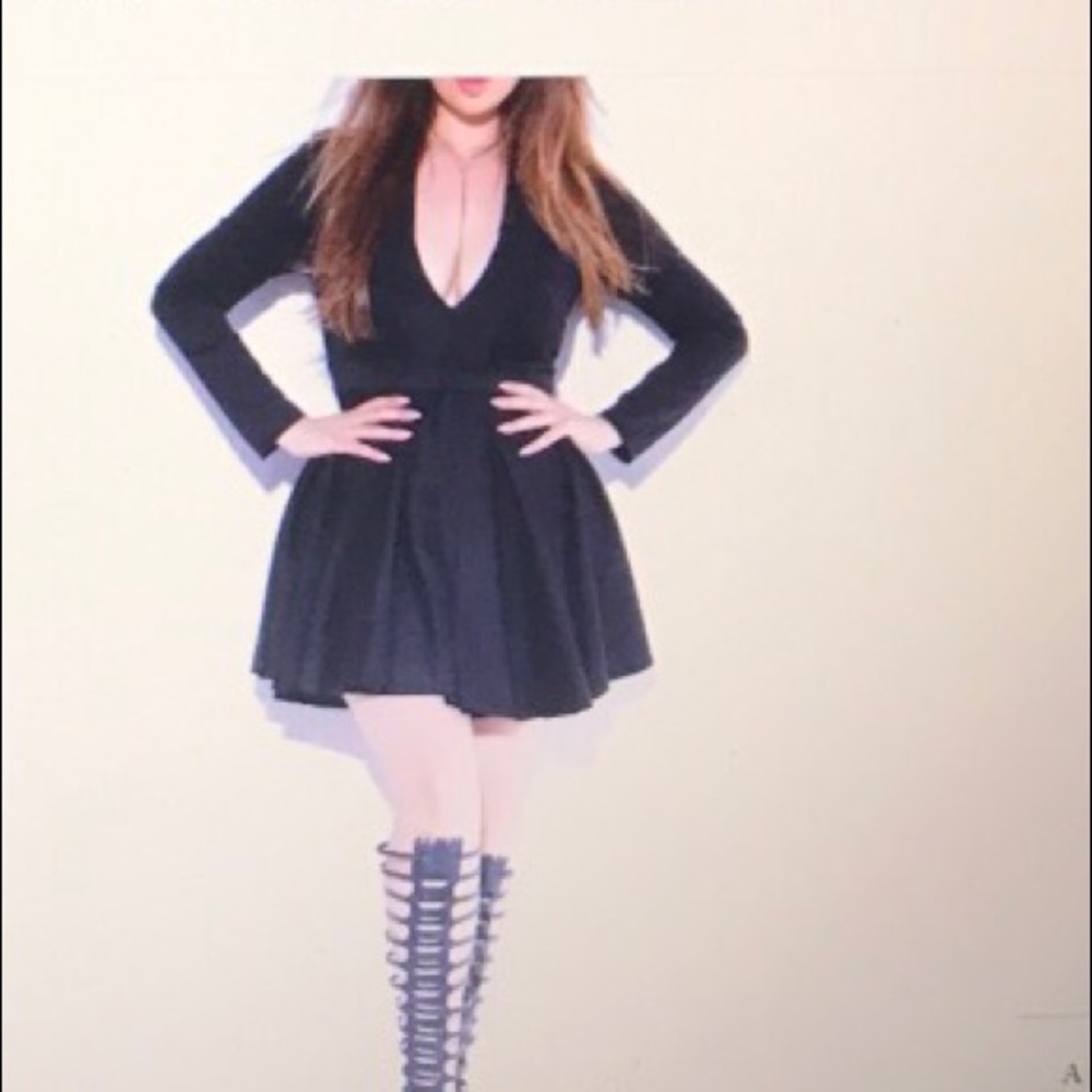 Short long sleeved party dress