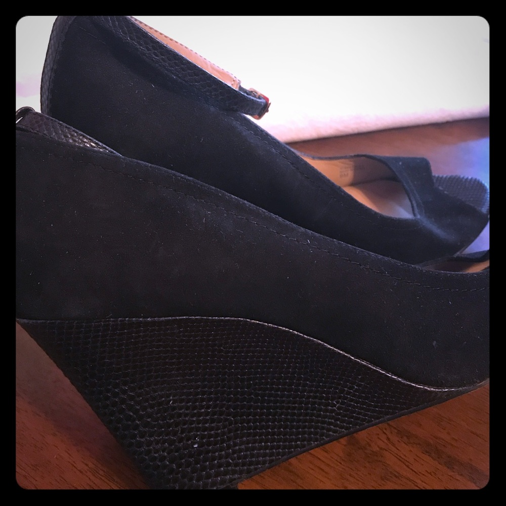 Ann Taylor suede & leather peep toe wedges