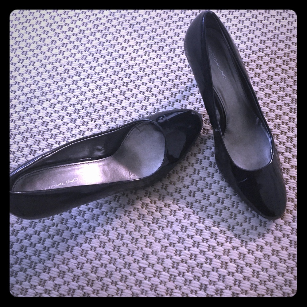 Bandolino patent pumps