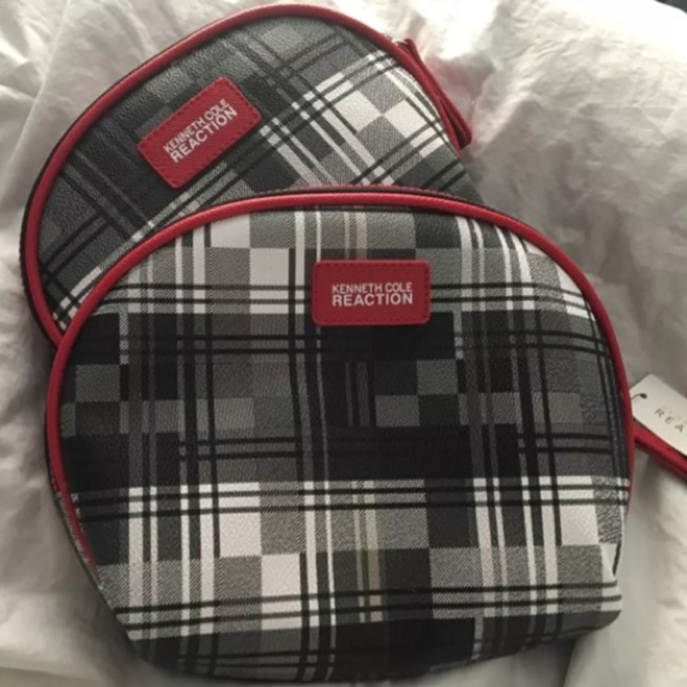 NWT Kenneth Cole Reaction Makeup Bag