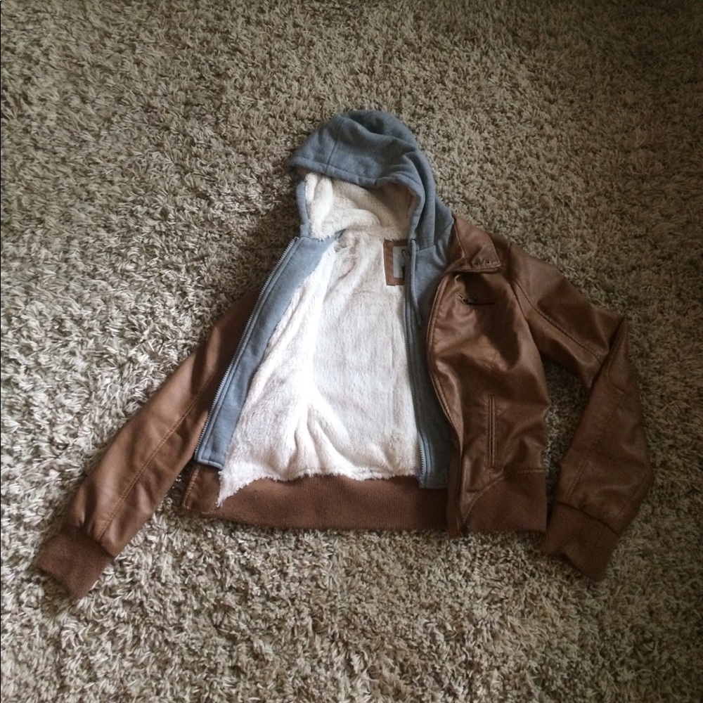 Leather jacket - Picture 2 of 3