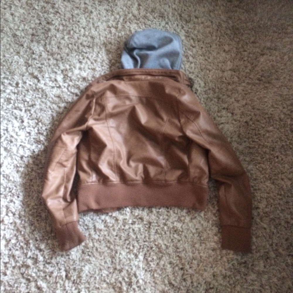 Leather jacket - Picture 3 of 3