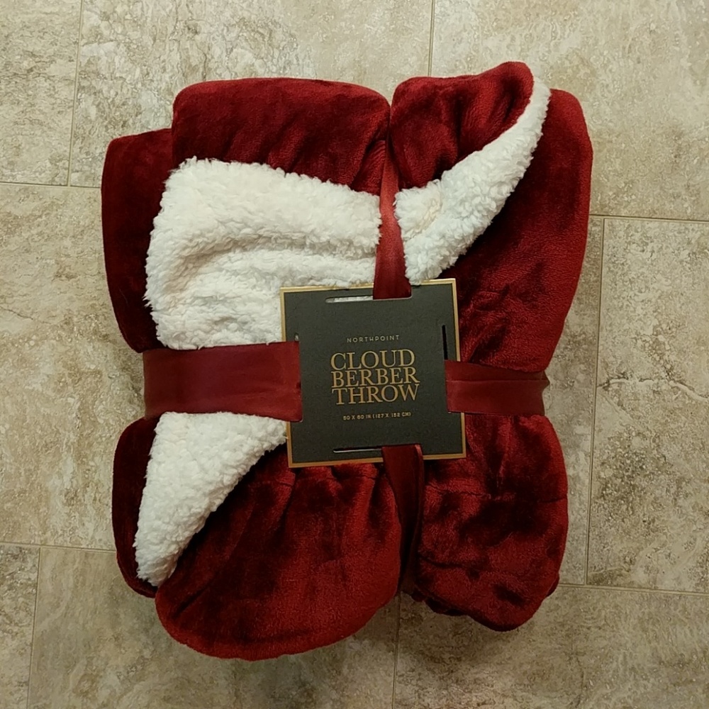 🌟🌟50x60in Fluffy Unused Throw Blanket