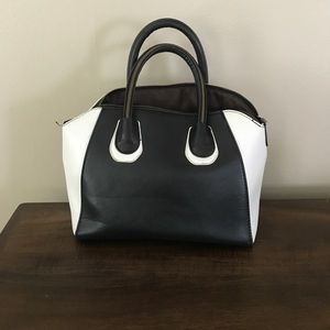 Black and white print handbag