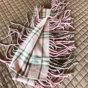Burberry 100% cashmere scarf