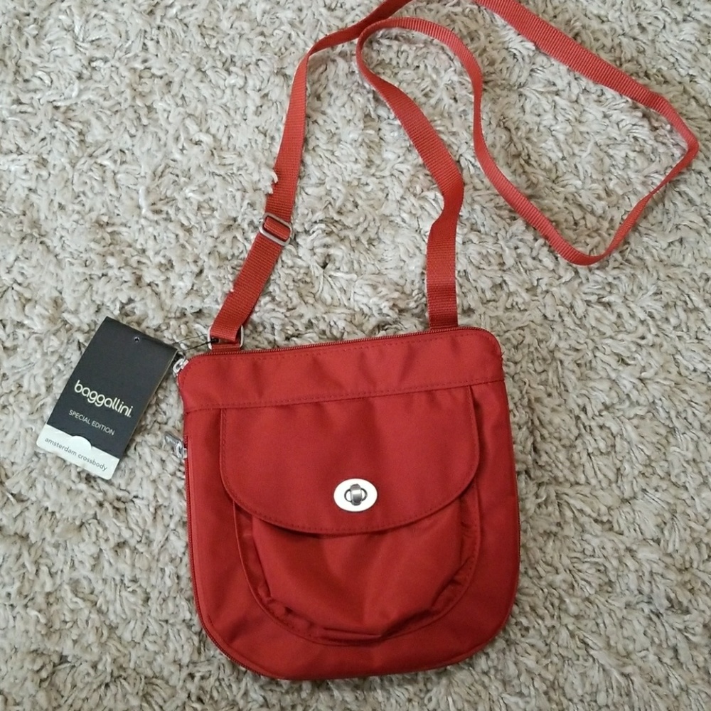 Baggallini cross body bag