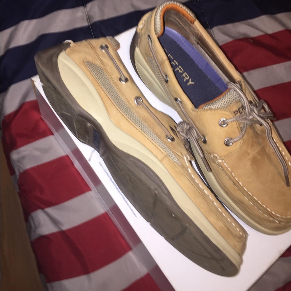 Sperry size 9M