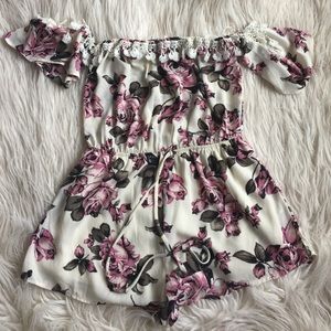 SALE 🌙 cream off the shoulder floral romper