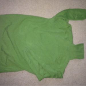 Green turtle neck sweater