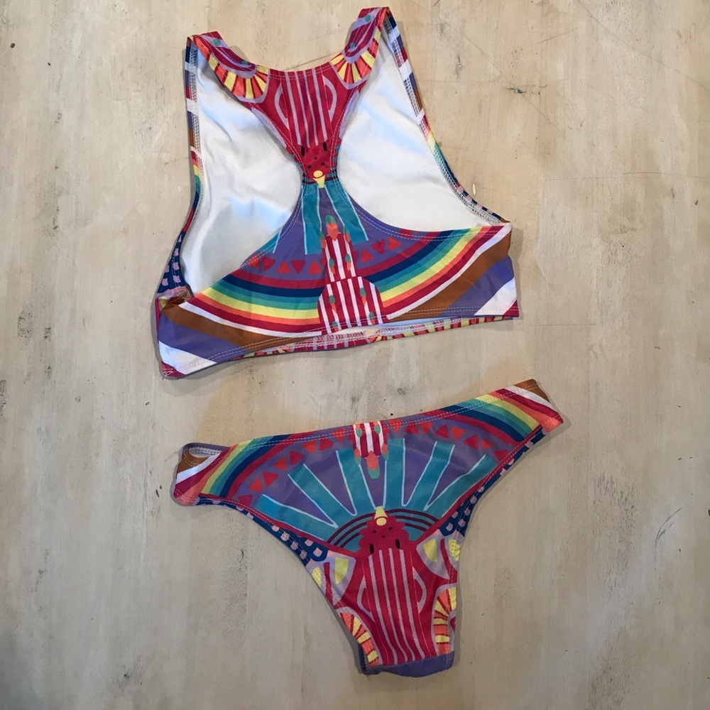 Bikini - Picture 4 of 4