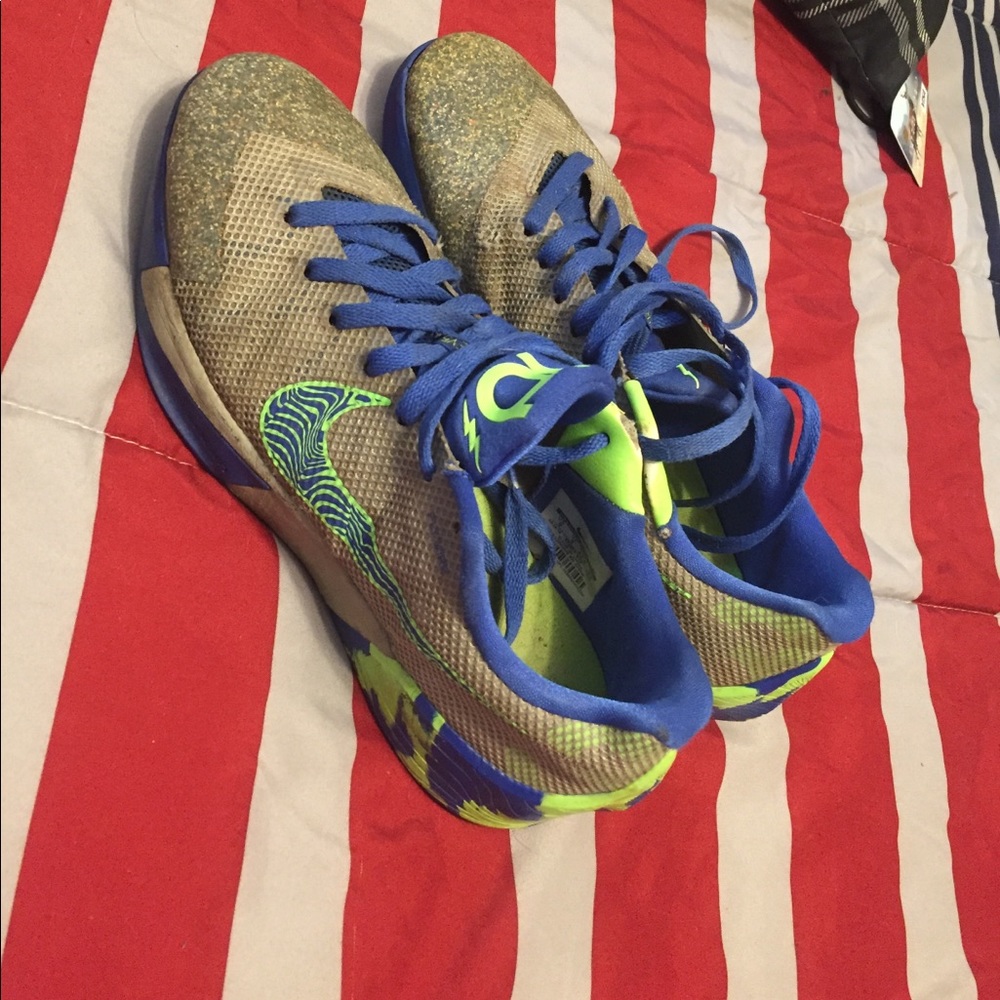 Nike KD Zoom // Size 9 // sprite colorway