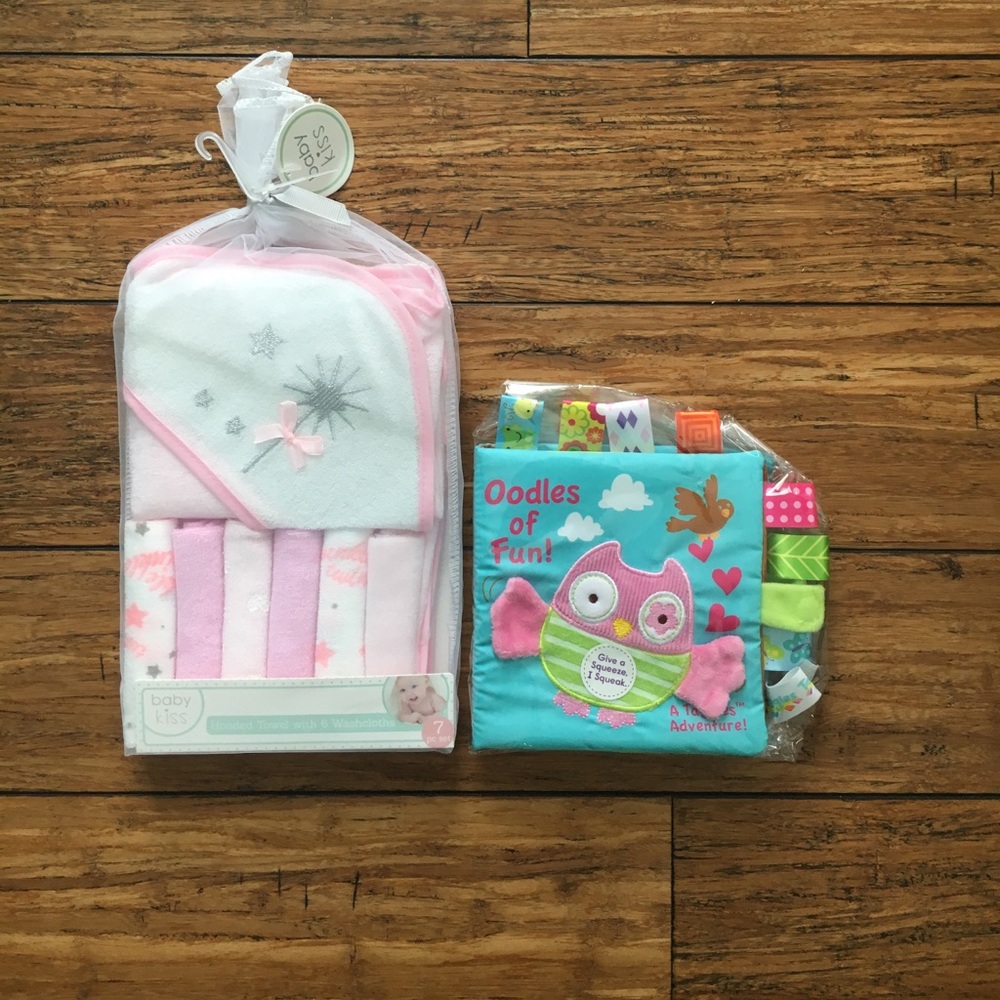 NWT Baby Gift Set Towels And Book