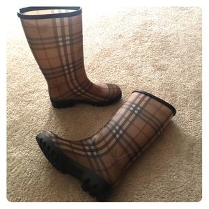 Burberry Rainboots