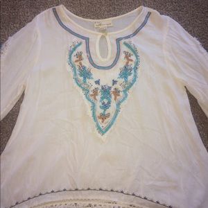 Long sleeve white tunic style shirt