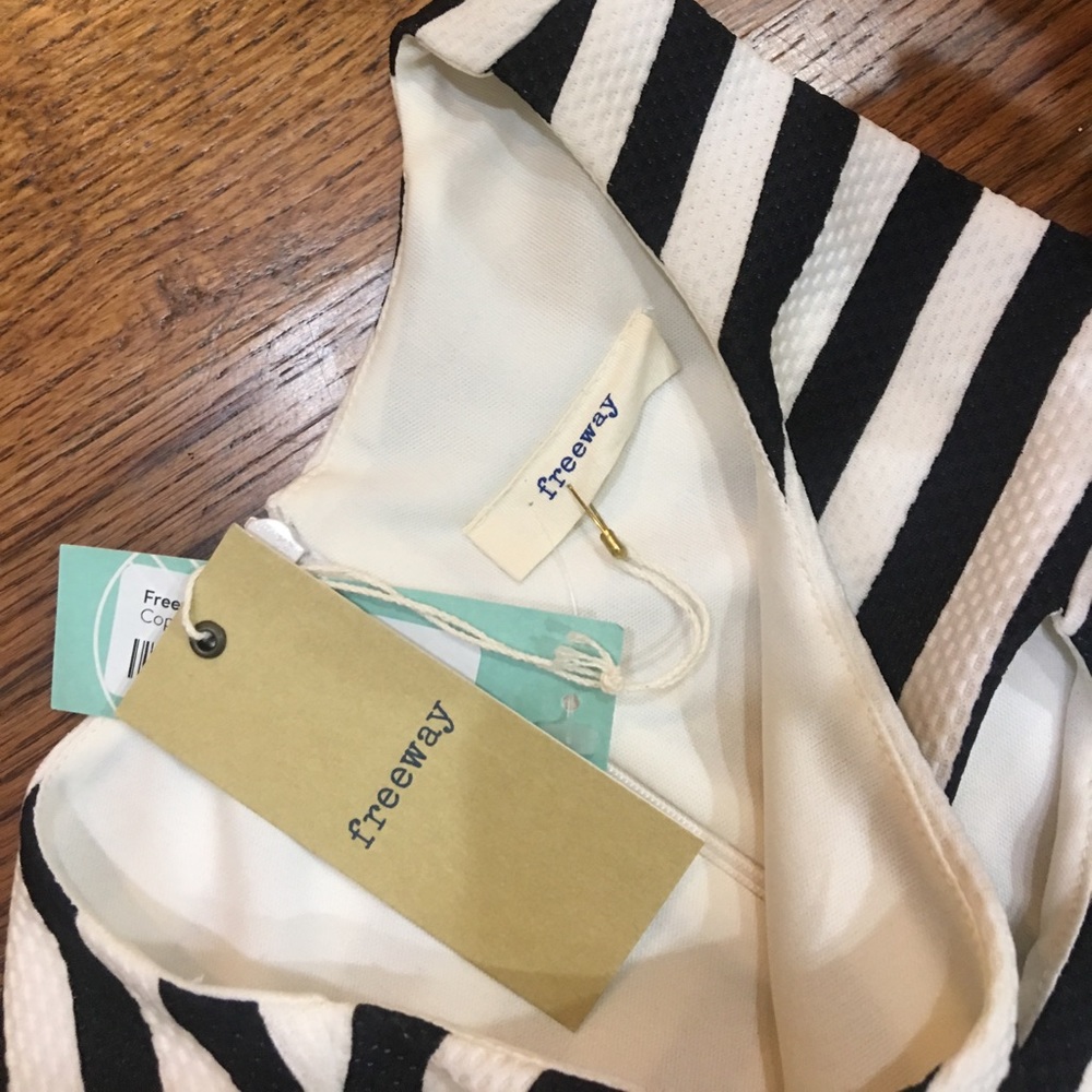 Freeway Copland Black and white stripe dress  - Picture 4 of 6